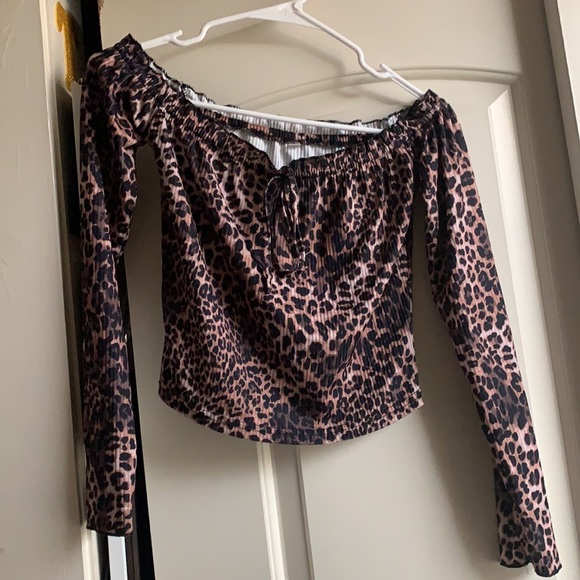 Leopard Crop Top - Picture 3 of 4